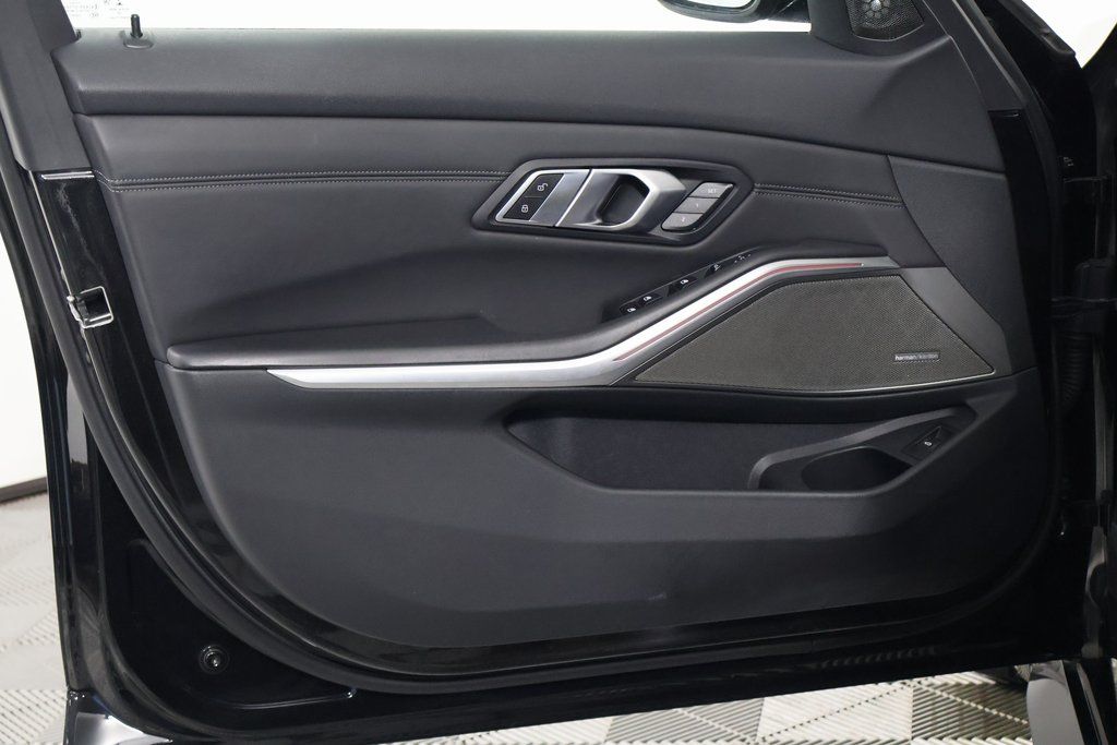 Thumbnail: 2021 BMW M3 - 12