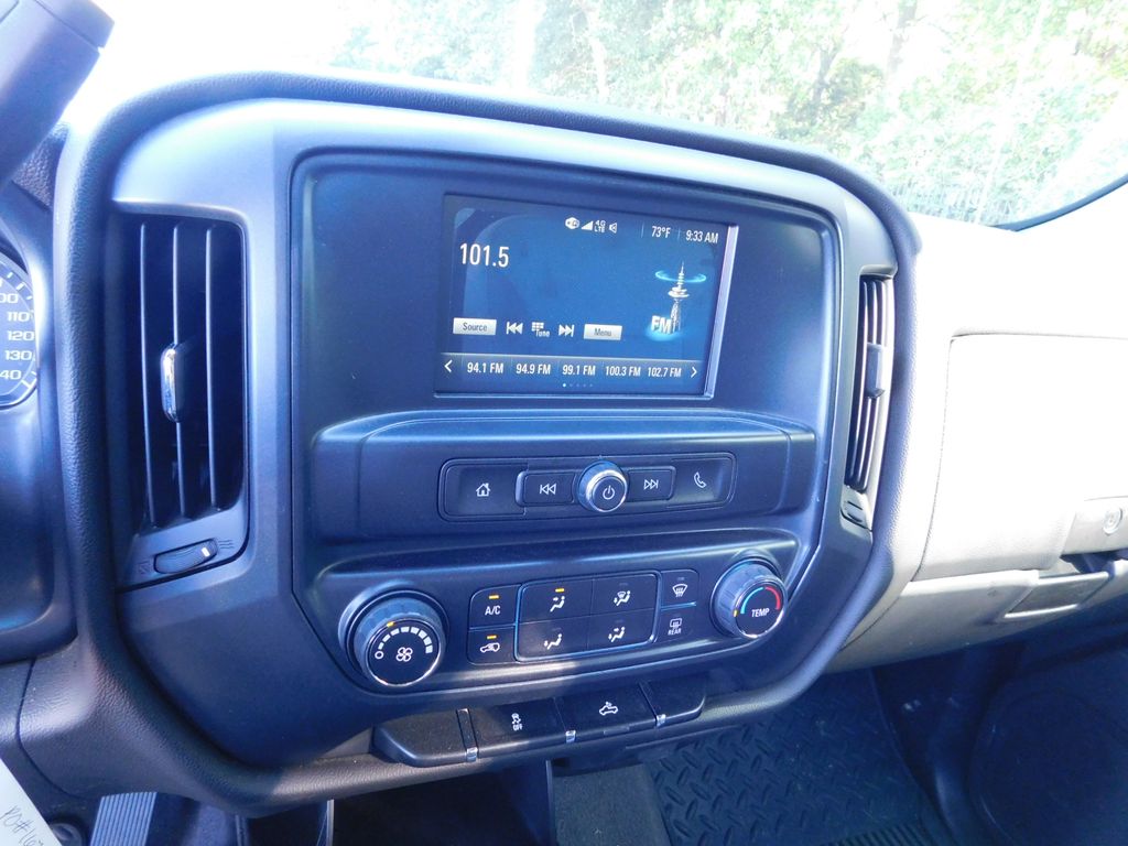 Thumbnail: 2019 Chevrolet Silverado 1500 - 9