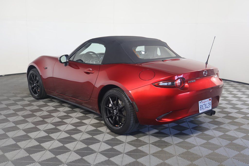 Thumbnail: 2019 Mazda MX-5 Miata - 6