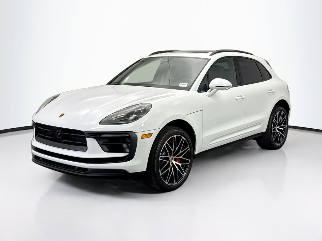 Thumbnail: 2026 Porsche Macan - 1