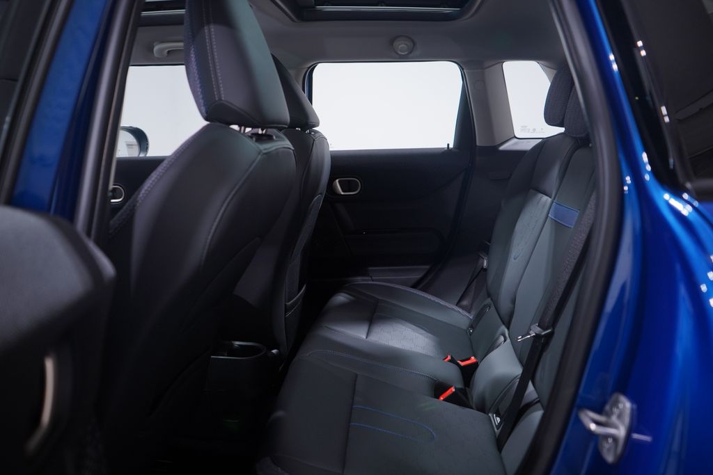 Thumbnail: 2025 MINI Cooper - 9