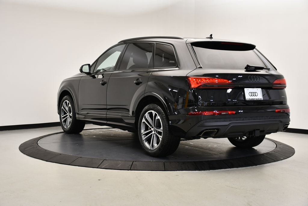 2025 Audi Q7  3