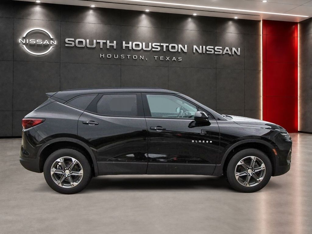 2024 Chevrolet Blazer LT - 4