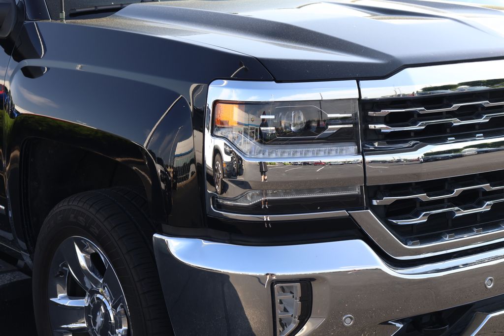 2018 Chevrolet Silverado 1500 LTZ 4
