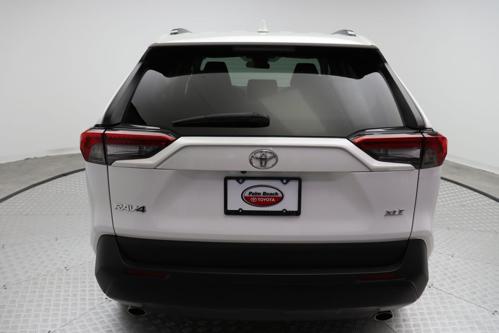 2023 Toyota RAV4 XLE 10