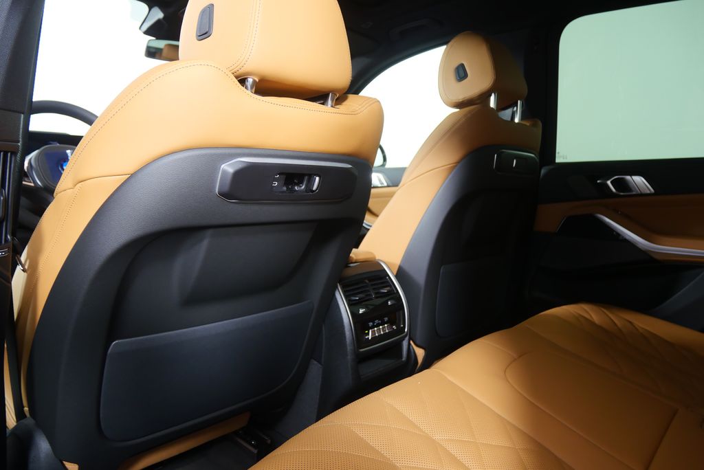 Thumbnail: 2026 BMW X5 - 15