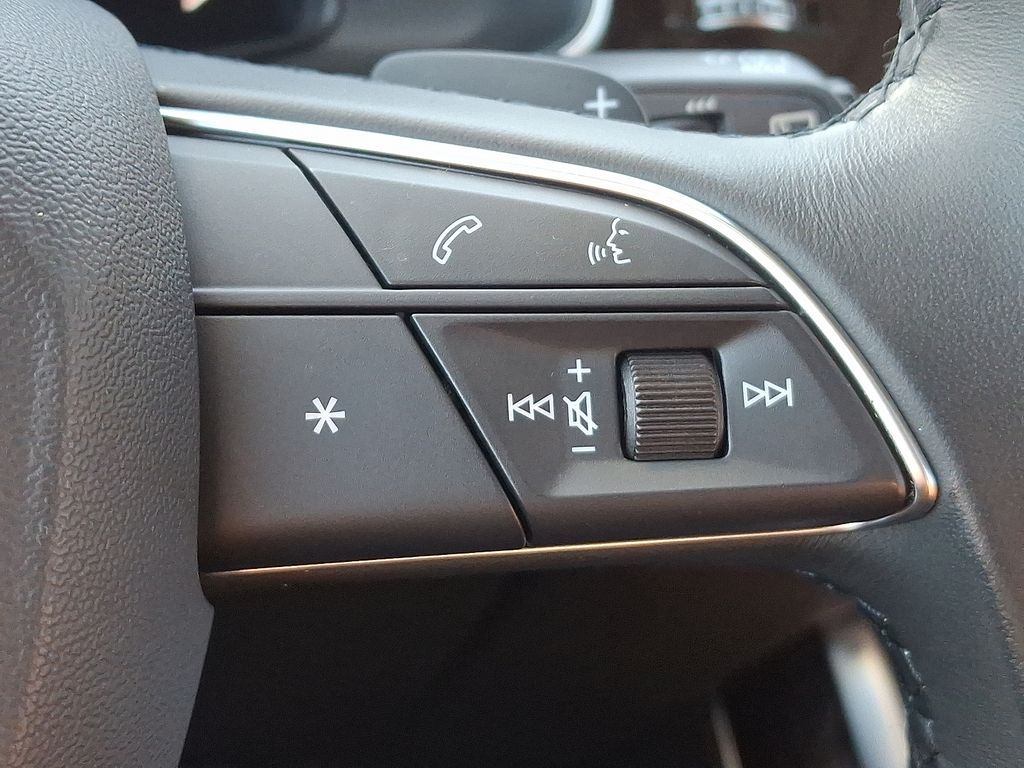 Thumbnail: 2022 Audi Q8 - 23