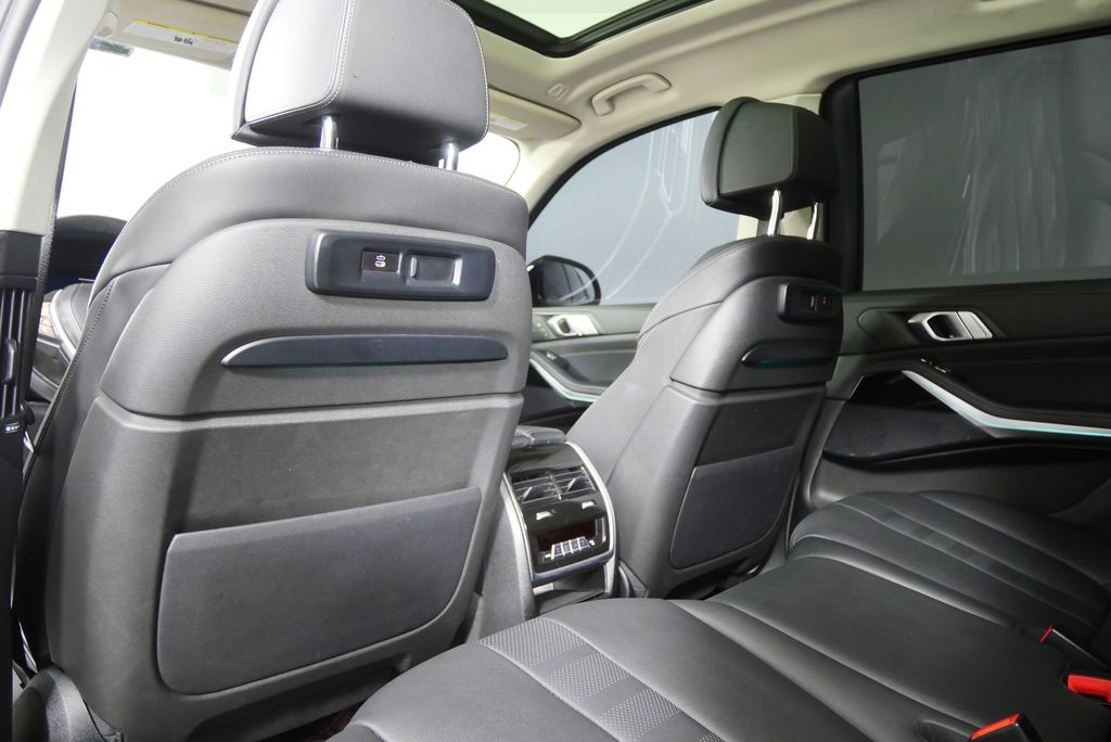 Thumbnail: 2021 BMW X7 - 19