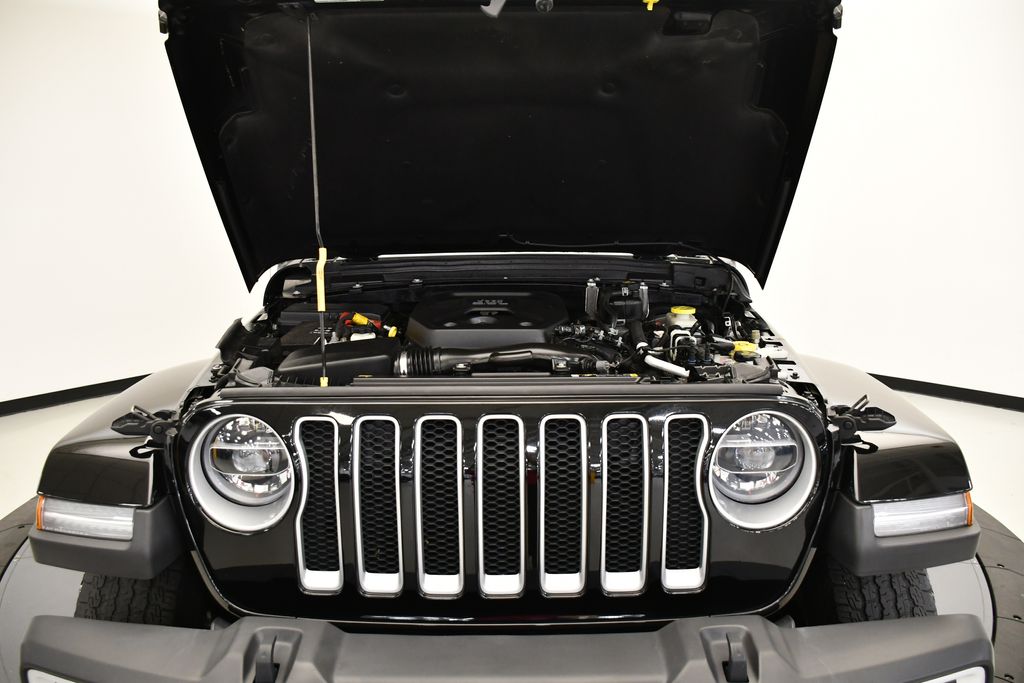 2021 Jeep Wrangler Unlimited Sahara 14