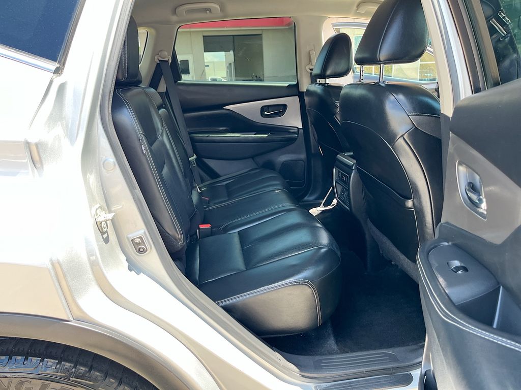 Used 2020 Silver Nissan SL image 24