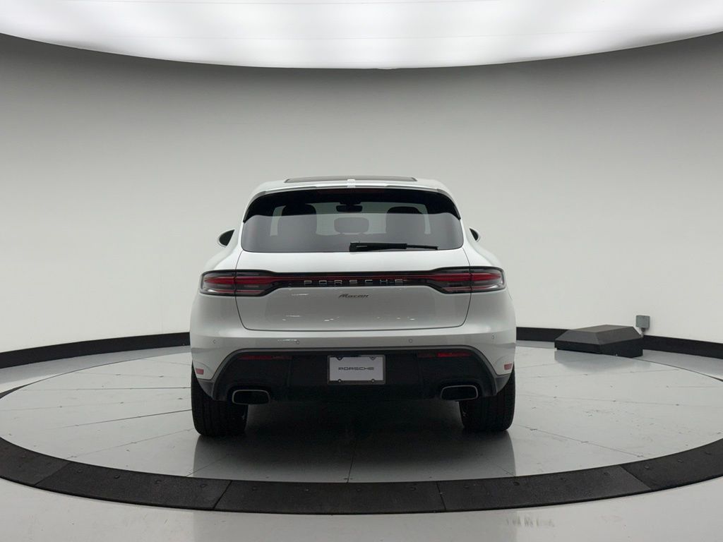 Thumbnail: 2026 Porsche Macan - 8