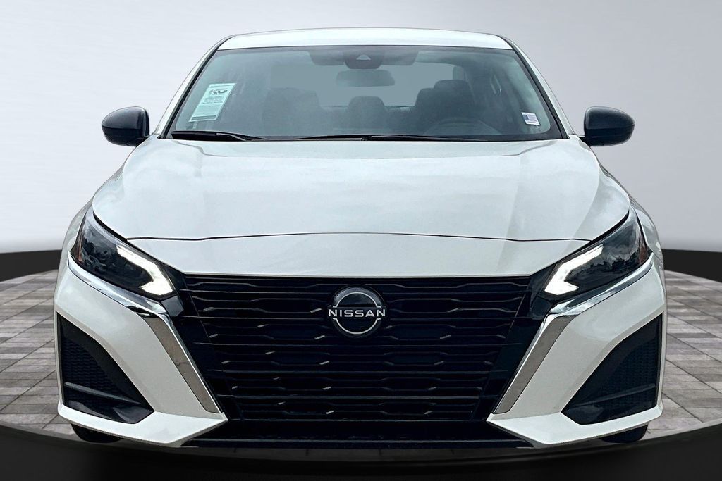 2024 Nissan Altima 2.5 SV - 2