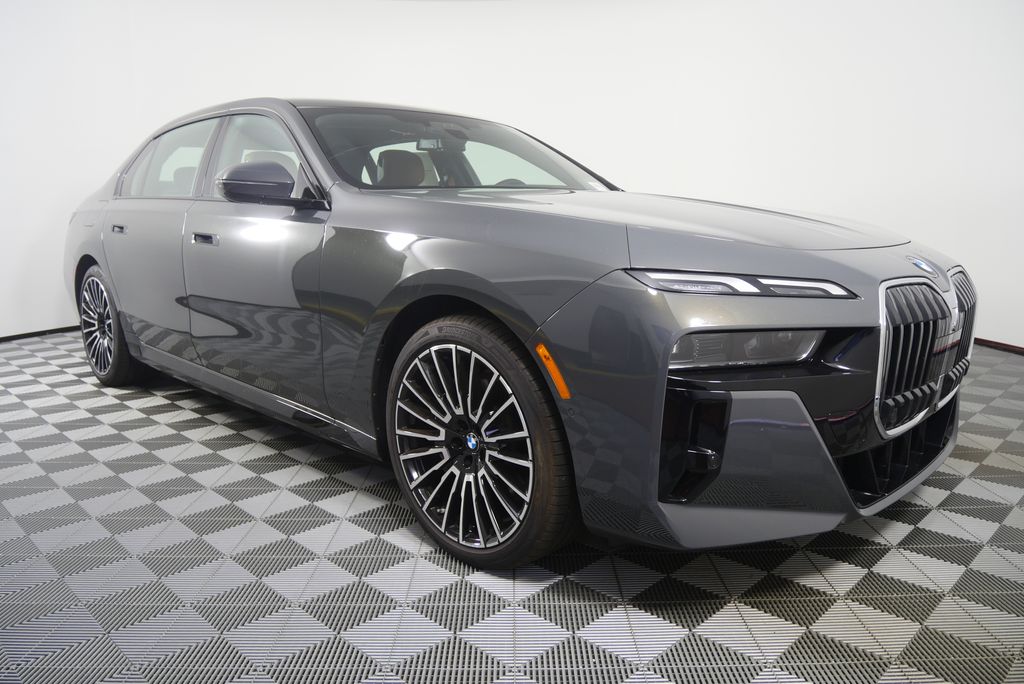 Thumbnail: 2026 BMW 7 Series - 2