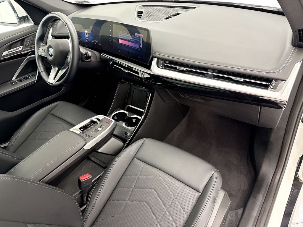 Thumbnail: 2025 BMW X1 - 16