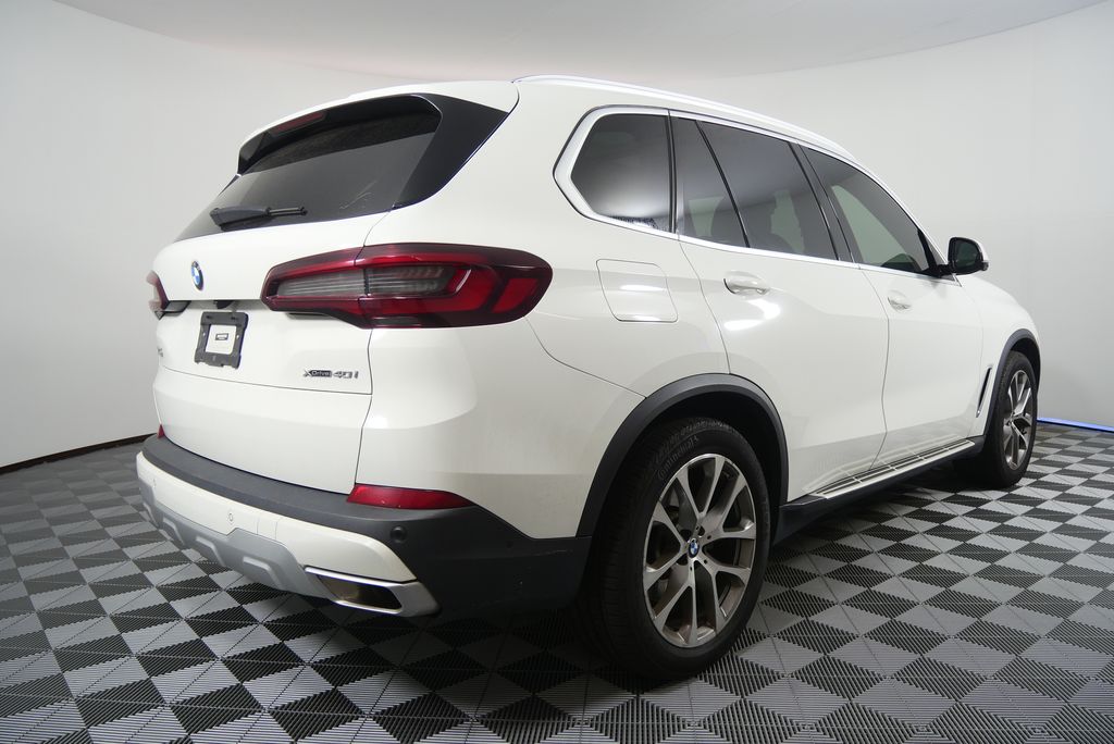 Thumbnail: 2023 BMW X5 - 3