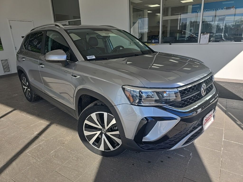 2023 Volkswagen Taos SE 4Motion