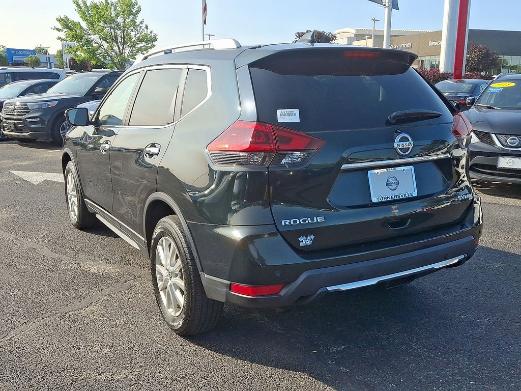 2020 Nissan Rogue SV 4