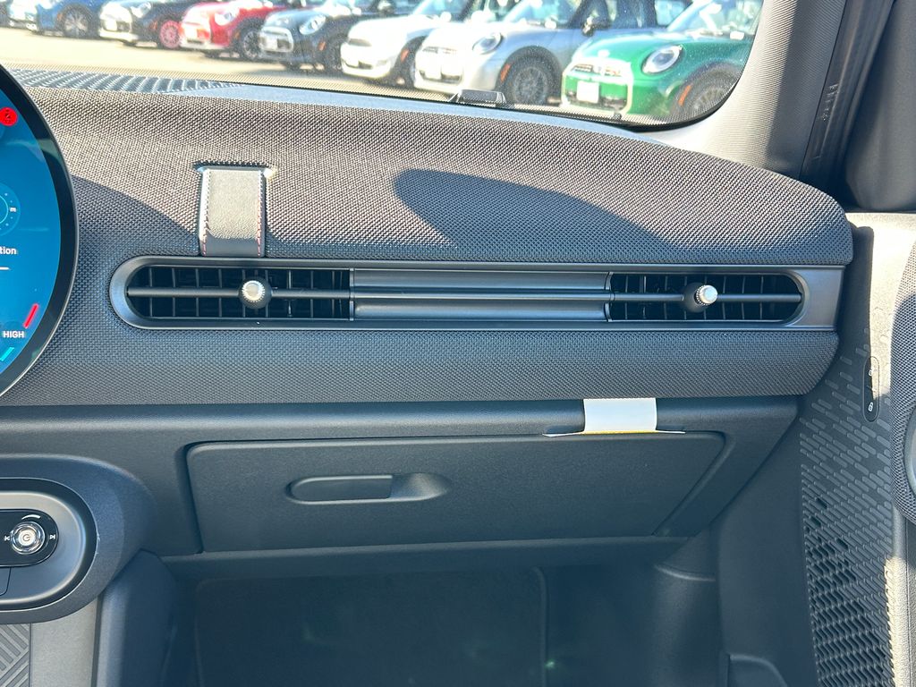 Thumbnail: 2026 MINI Cooper - 24