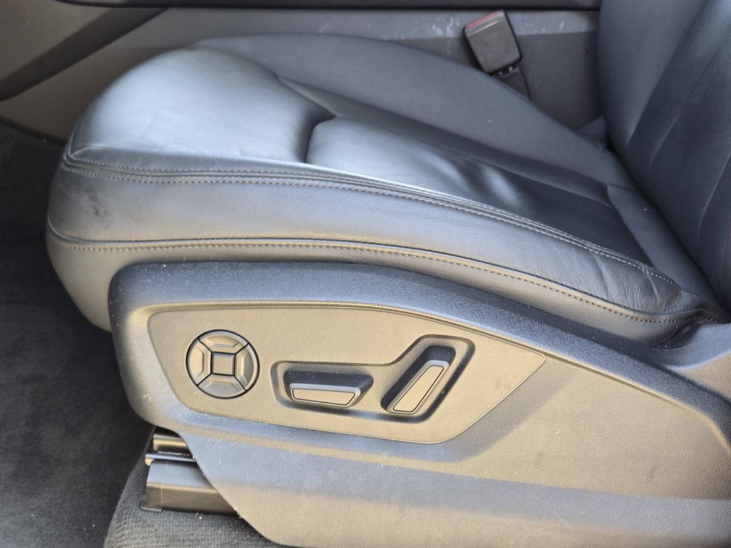 used 2023 Audi Q7 car, priced at $38,294