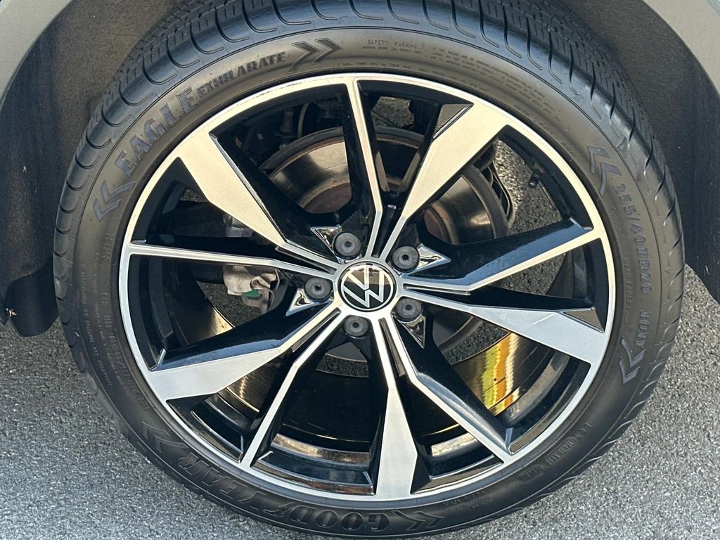 Thumbnail: 2022 Volkswagen Tiguan - 7
