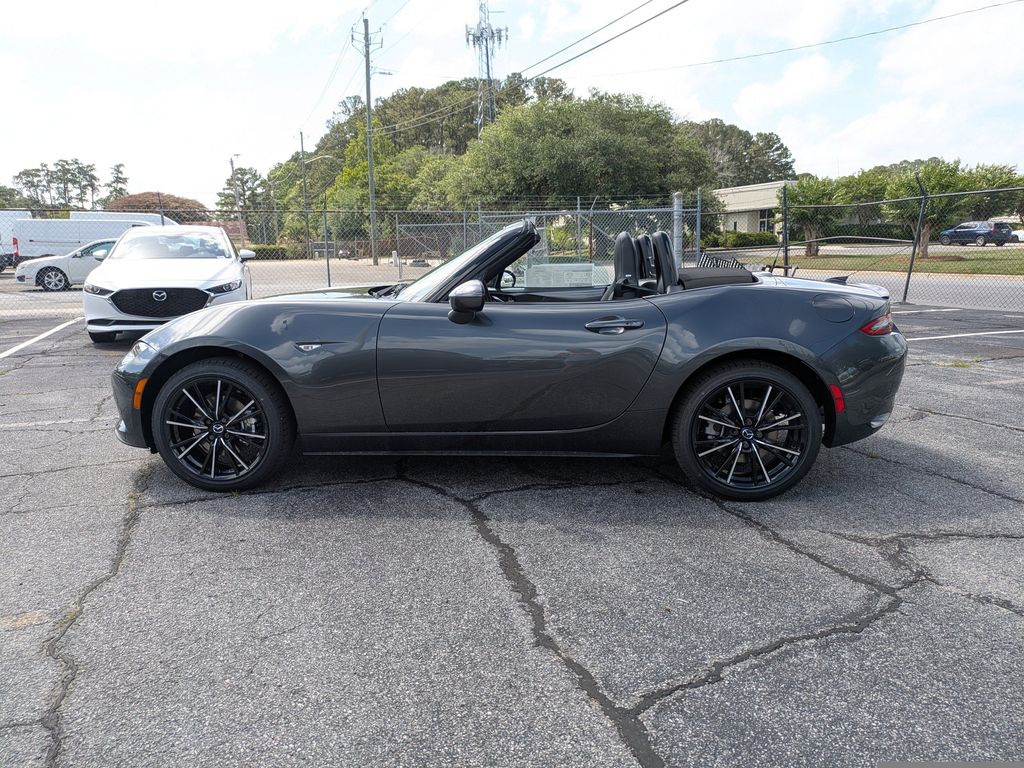 2026 Mazda MX-5 Miata Grand Touring