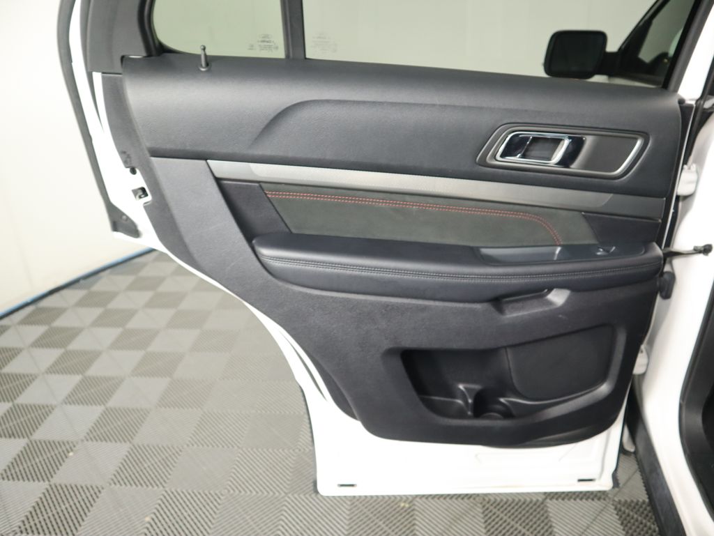 Thumbnail: 2019 Ford Explorer - 26