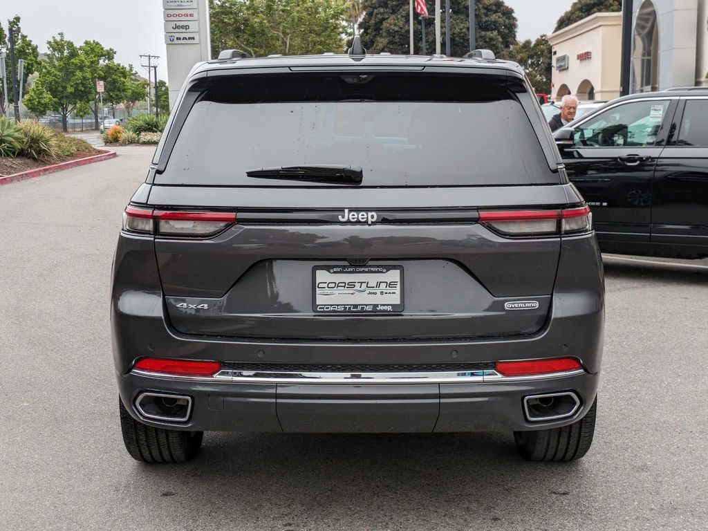 2024 Jeep Grand Cherokee Overland 3