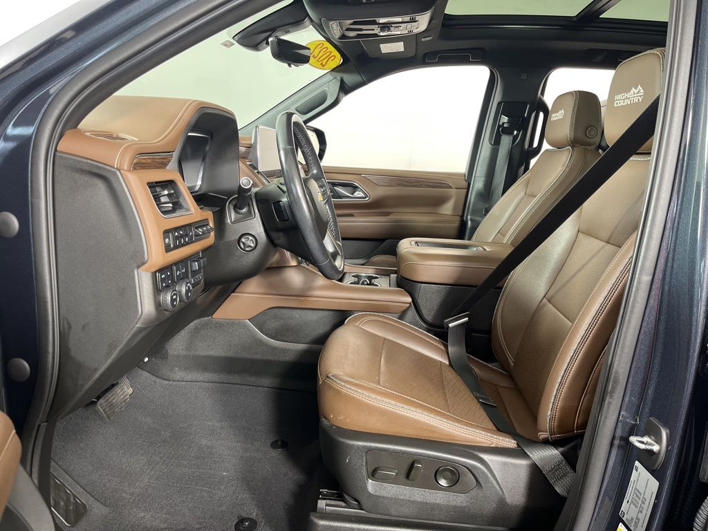 Thumbnail: 2022 Chevrolet Suburban - 27