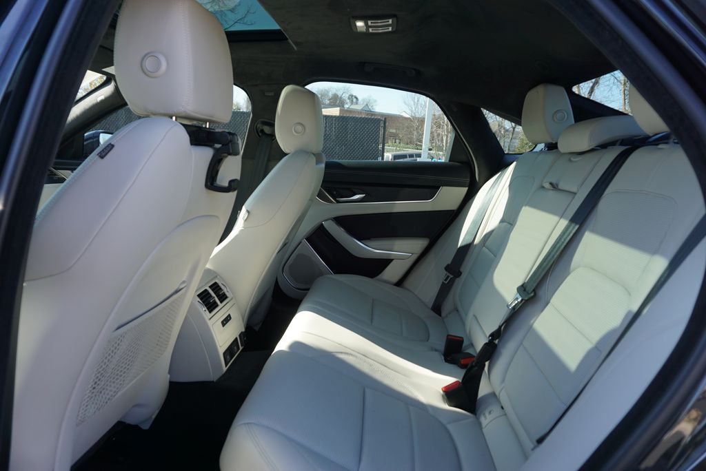 Thumbnail: 2024 Jaguar XF - 13