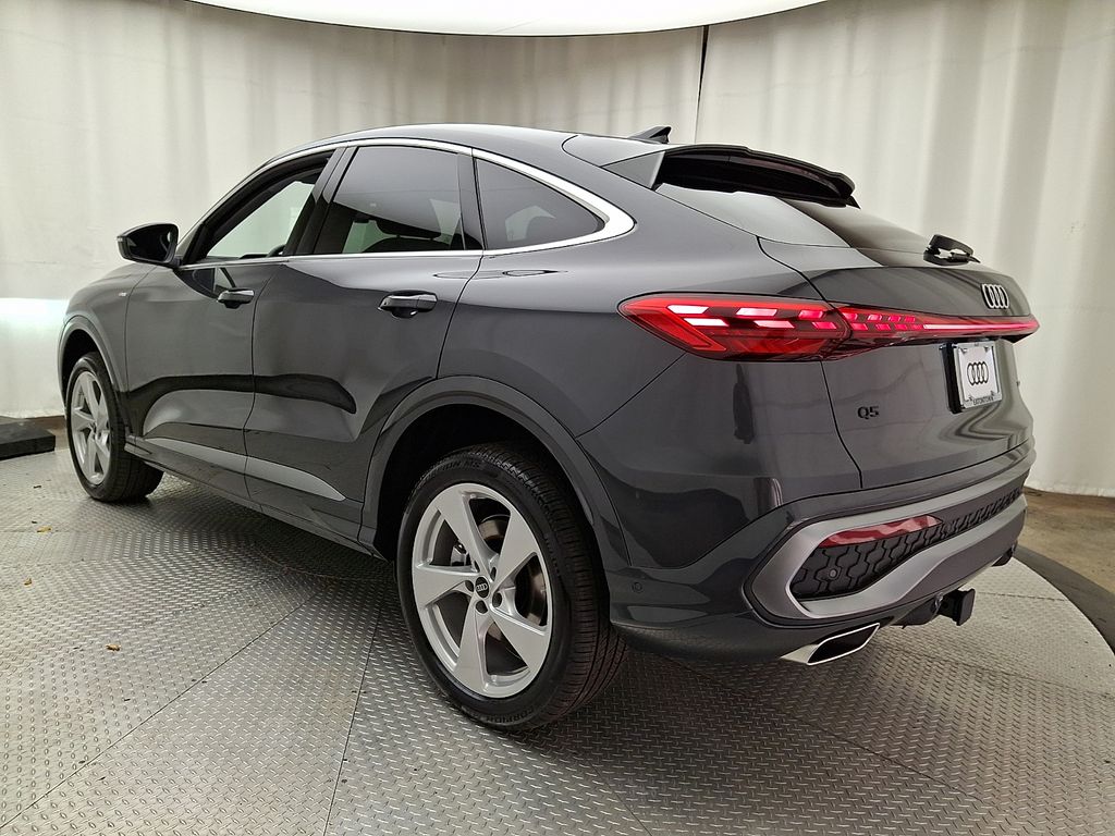 Thumbnail: 2026 Audi Q5 - 4