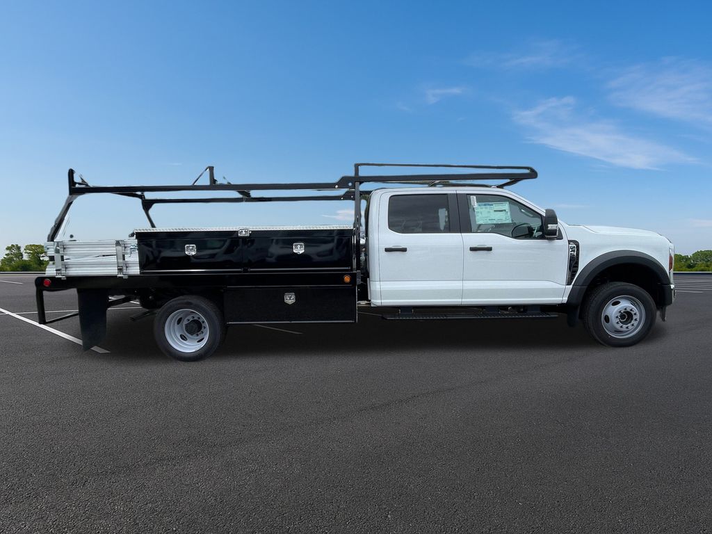 New 2024 Ford Super Duty F-450 Chassis Crew Cab (DRW) 203" Wheelbase XL