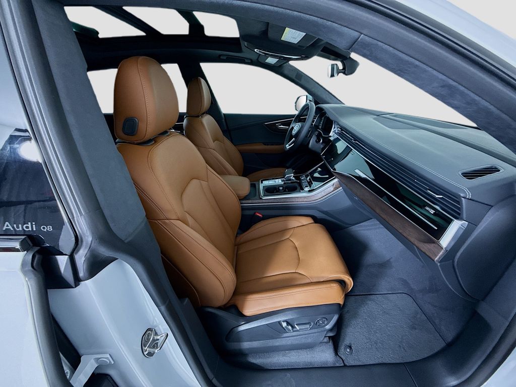 Thumbnail: 2026 Audi Q8 - 22