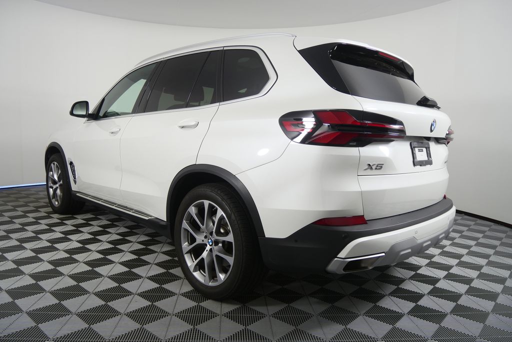 Thumbnail: 2026 BMW X5 - 5