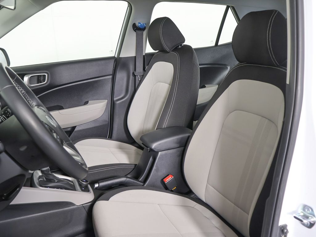 Used 2026 White Hyundai SEL image 25