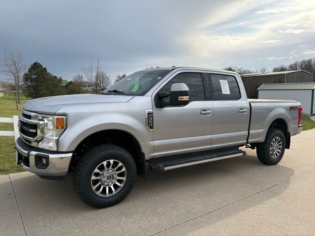 Silver Metallic 2022 Ford F-350 Super Duty Lariat Crew Cab 4WD Pickup Truck Four-Wheel Drive Automatic
