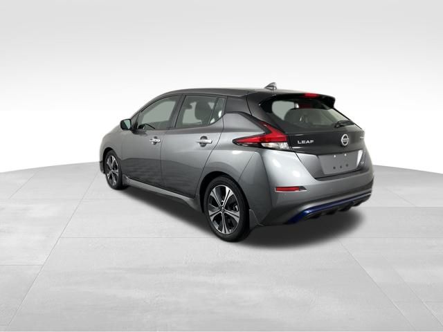 2022 Gun Metallic Nissan Leaf SV FWD Hatchback