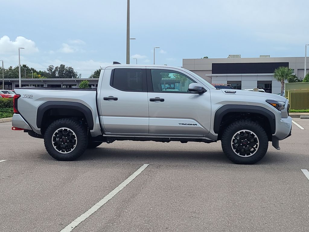 2025 Toyota Tacoma TRD Off-Road Double Cab photo 4