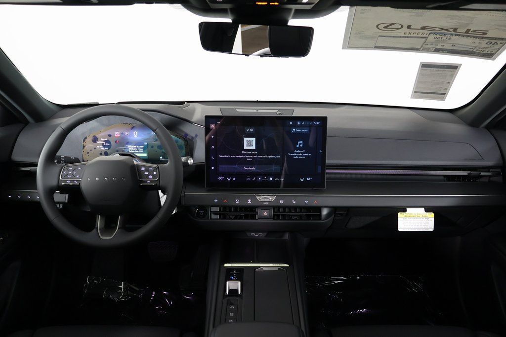 Thumbnail: 2026 Lexus ES - 4