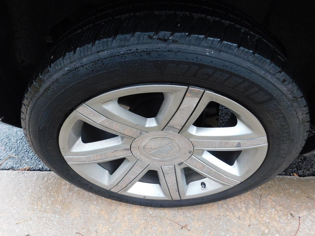 Thumbnail: 2016 Cadillac Escalade - 9