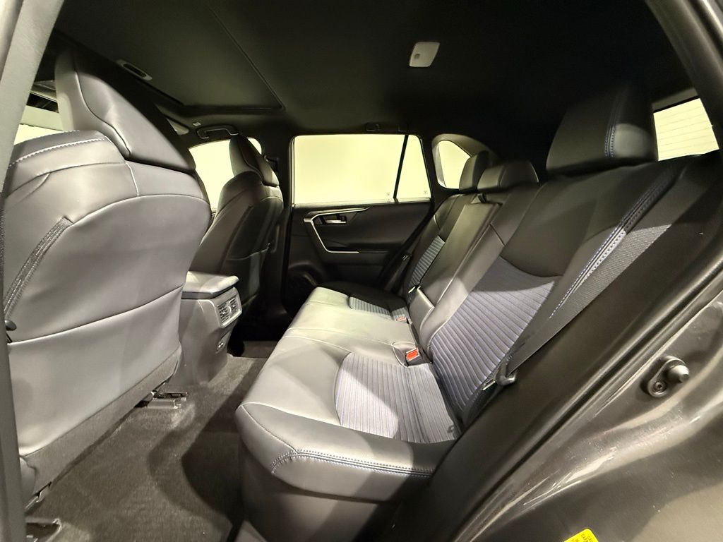 Thumbnail: 2025 Toyota RAV4 - 20