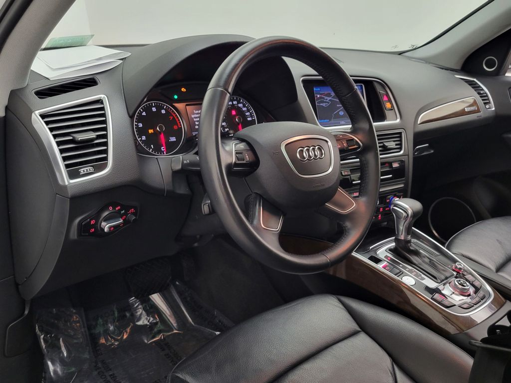 Thumbnail: 2016 Audi Q5 - 26