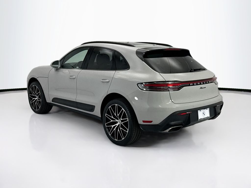 Thumbnail: 2022 Porsche Macan - 7