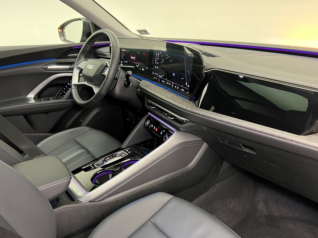 Thumbnail: 2025 Audi Q5 - 17