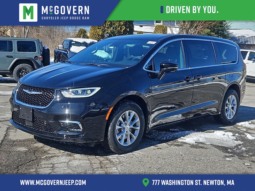 2025 Chrysler Pacifica  photo