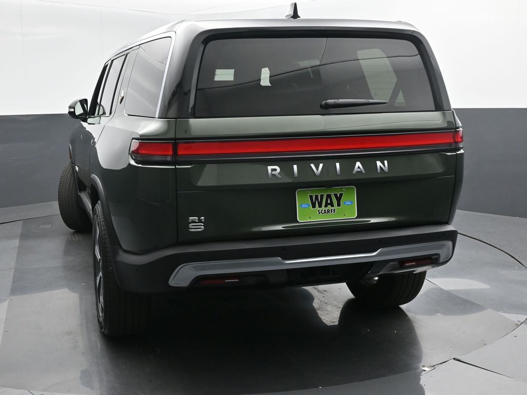 2024 Rivian R1S Adventure