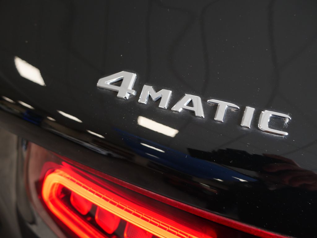 Thumbnail: 2022 Mercedes-Benz GLC - 10