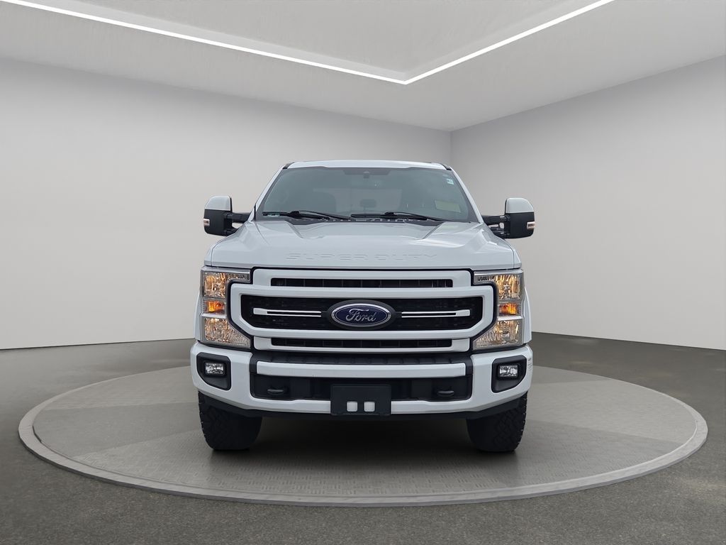 Oxford White 2022 Ford F-350 Super Duty Lariat Crew Cab 4WD Pickup Truck Four-Wheel Drive Automatic