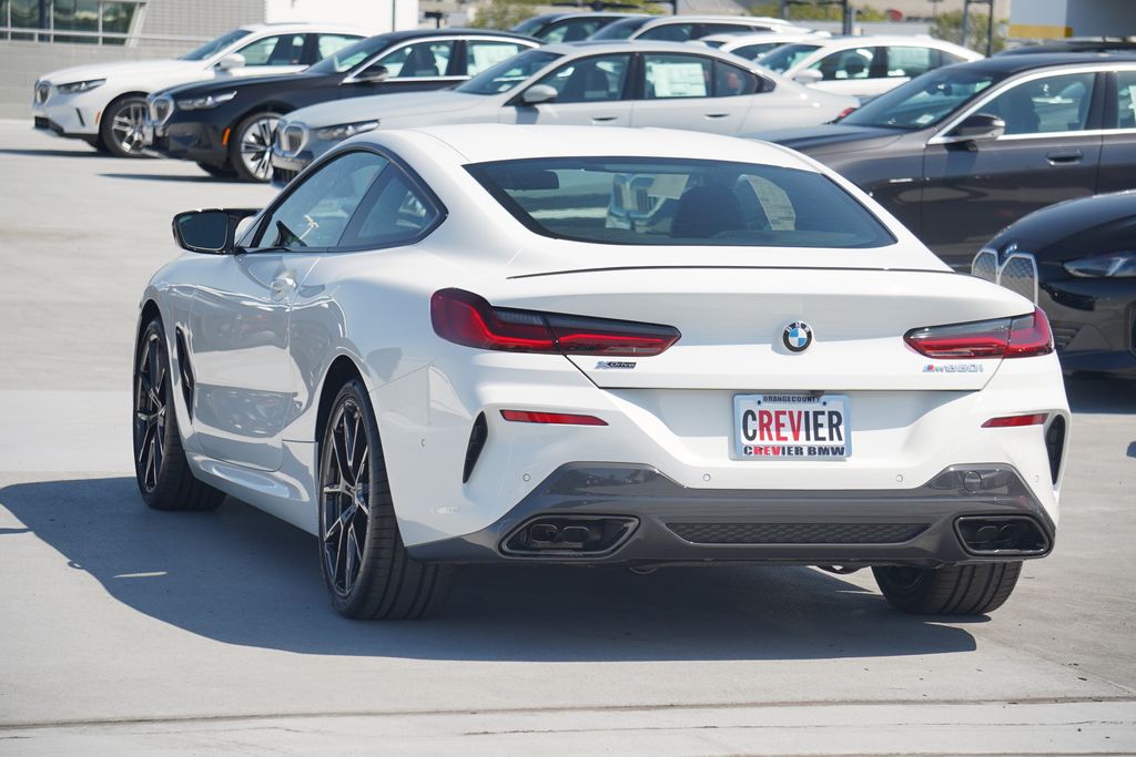 2025 BMW 8 Series M850i xDrive 7