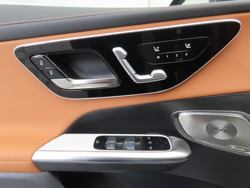 Thumbnail: 2026 Mercedes-Benz GLC - 24