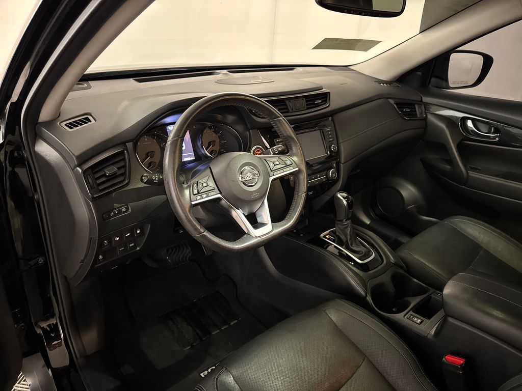 Certified Used 2018 Black Nissan SL image 6
